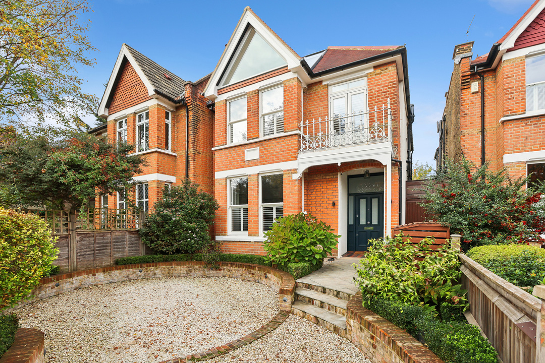 5 bed semi-detached house for sale in Elers Road, Ealing, London, W13  - Property Image 11