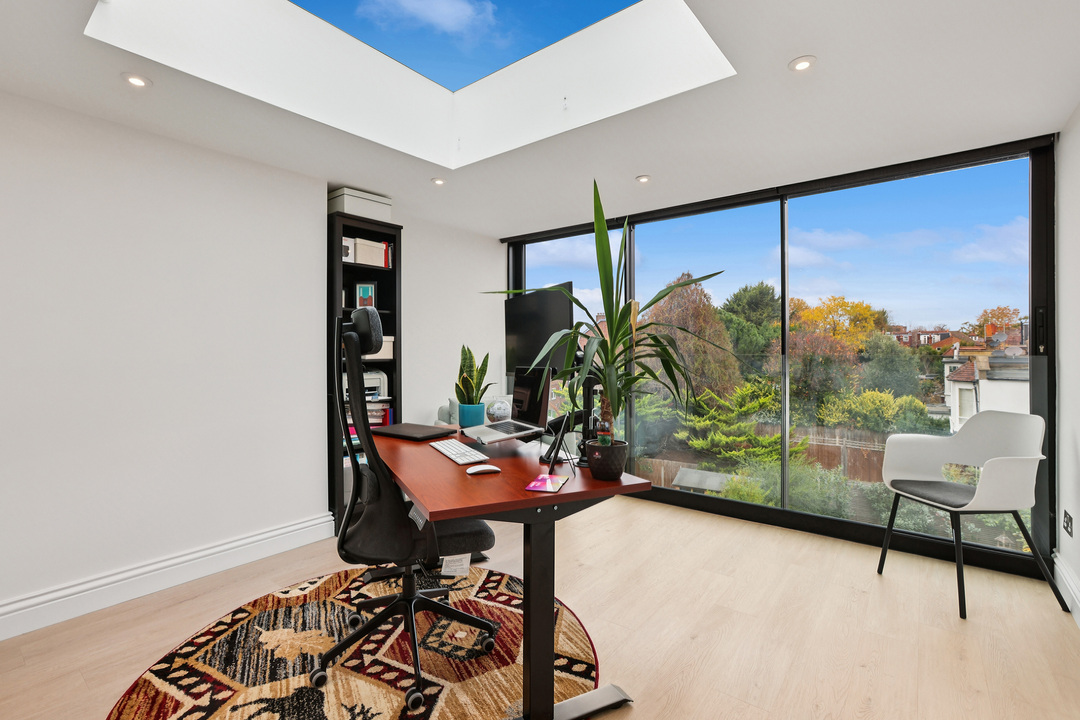 5 bed semi-detached house for sale in Elers Road, Ealing, London, W13  - Property Image 9