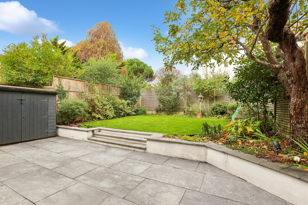 5 bed semi-detached house for sale in Elers Road, Ealing, London, W13  - Property Image 12