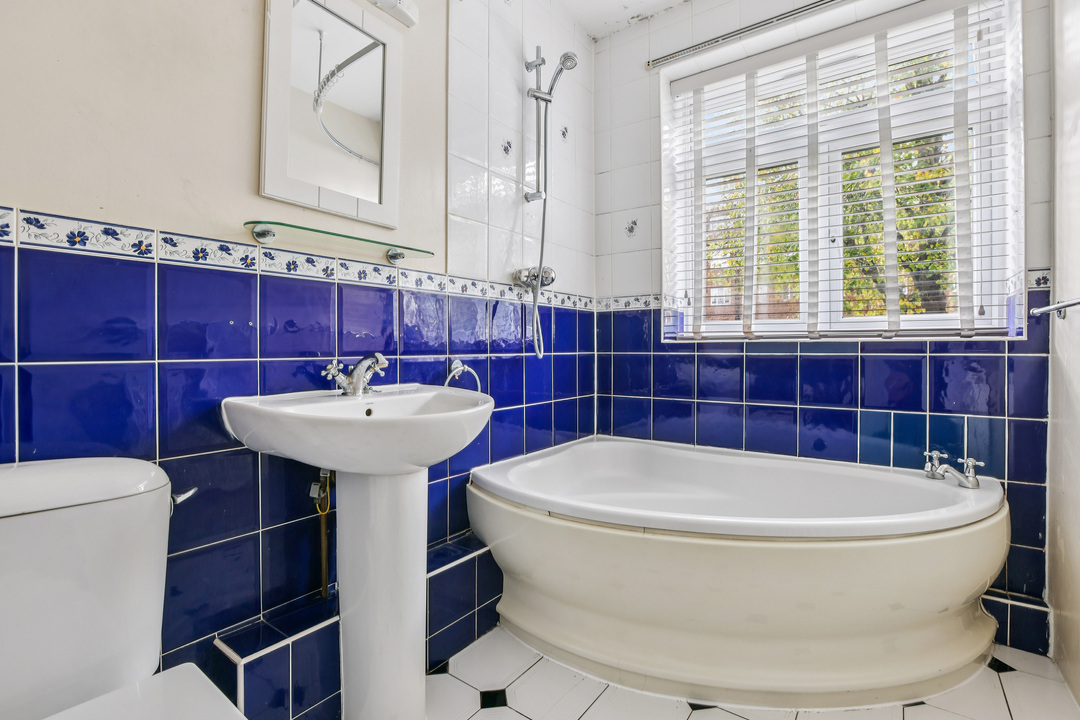 3 bed apartment for sale in Eaton Rise, Ealing, London, W5  - Property Image 11