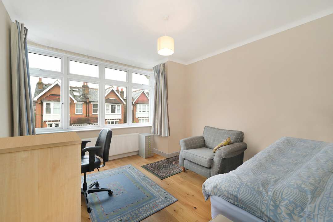 5 bed semi-detached house for sale in Waldemar Avenue, London  - Property Image 16