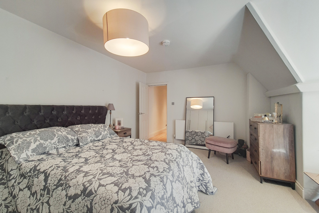 1 bed apartment to rent in North Common Road, Ealing 7