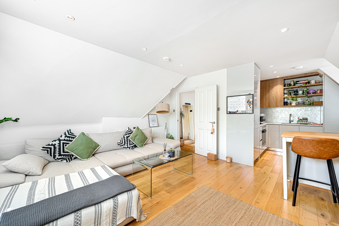 1 bed apartment to rent in North Common Road, Ealing  - Property Image 13