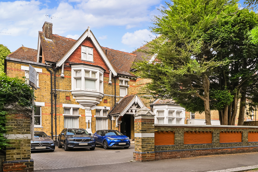 1 bed apartment to rent in North Common Road, Ealing 16