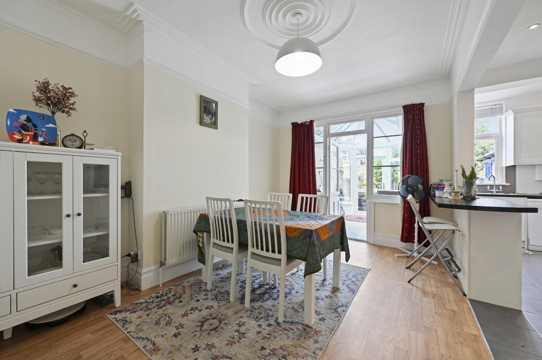 4 bed terraced house to rent in St. Georges Avenue, Ealing  - Property Image 11