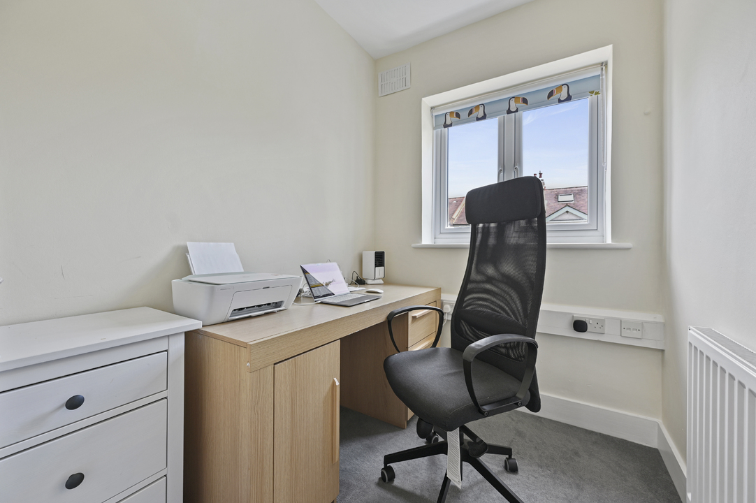 4 bed terraced house to rent in St. Georges Avenue, Ealing, London, W5 12