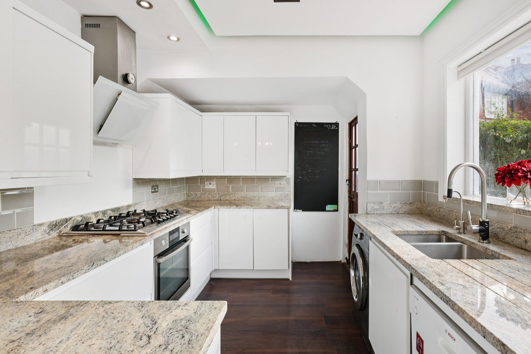 3 bed end of terrace house for sale in Meadvale Road, Ealing, W5 1