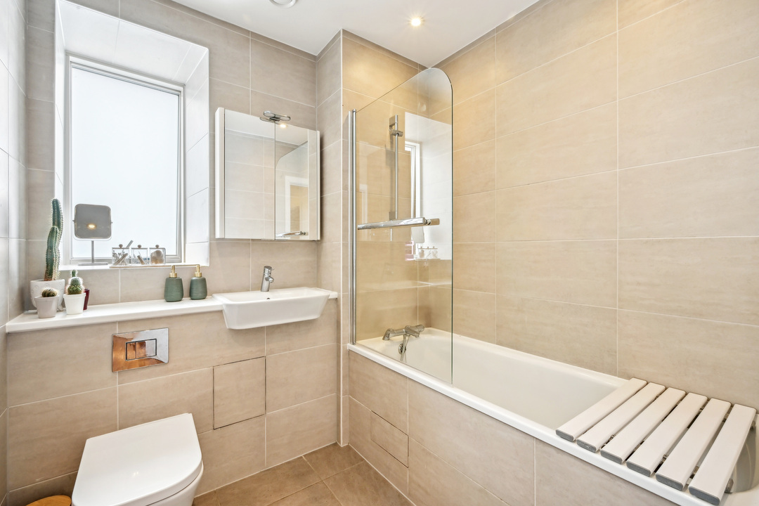 2 bed apartment for sale in Manor Road, Ealing 10