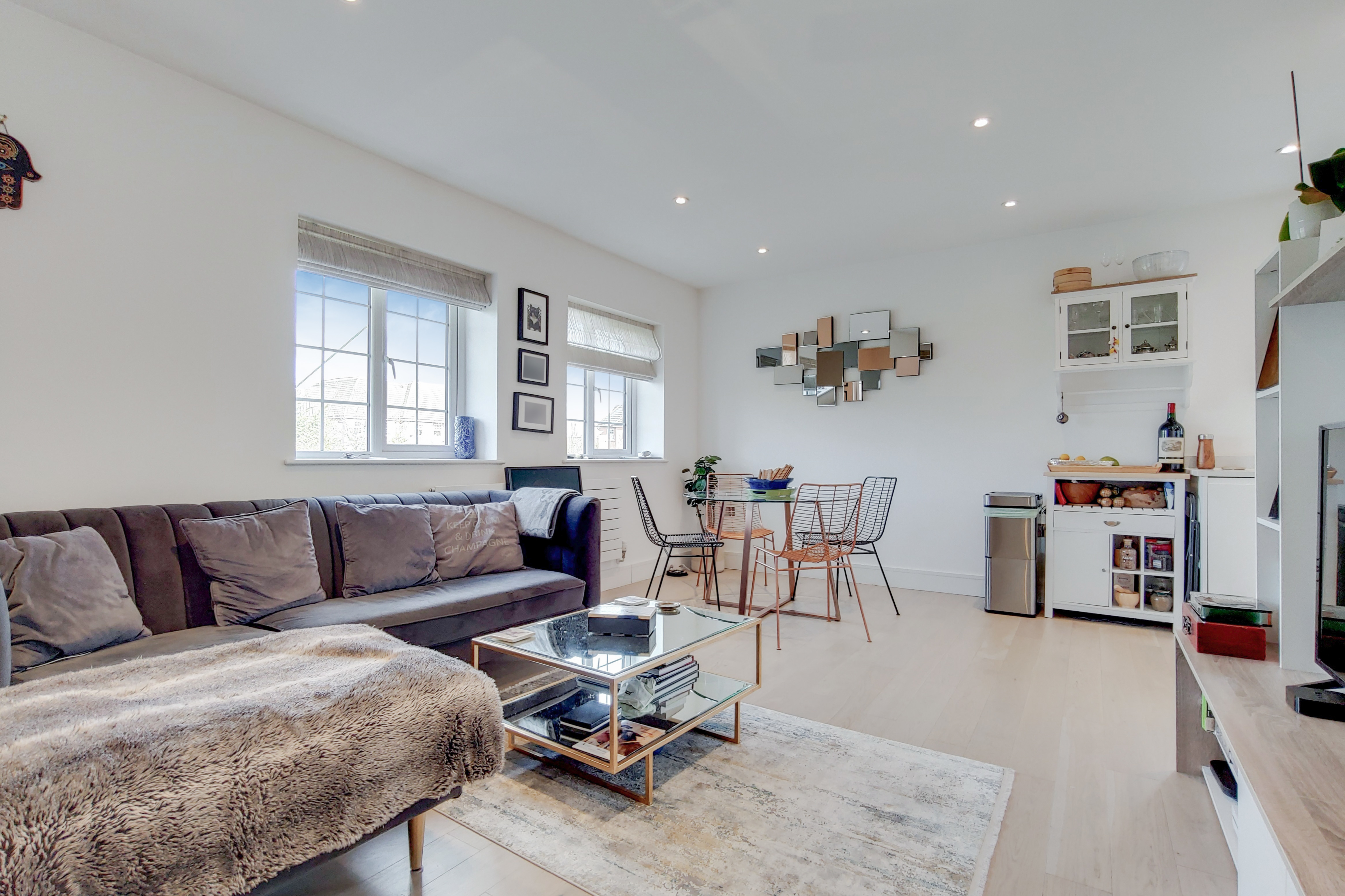 1 bed apartment to rent in Boddington Gardens, Acton 1