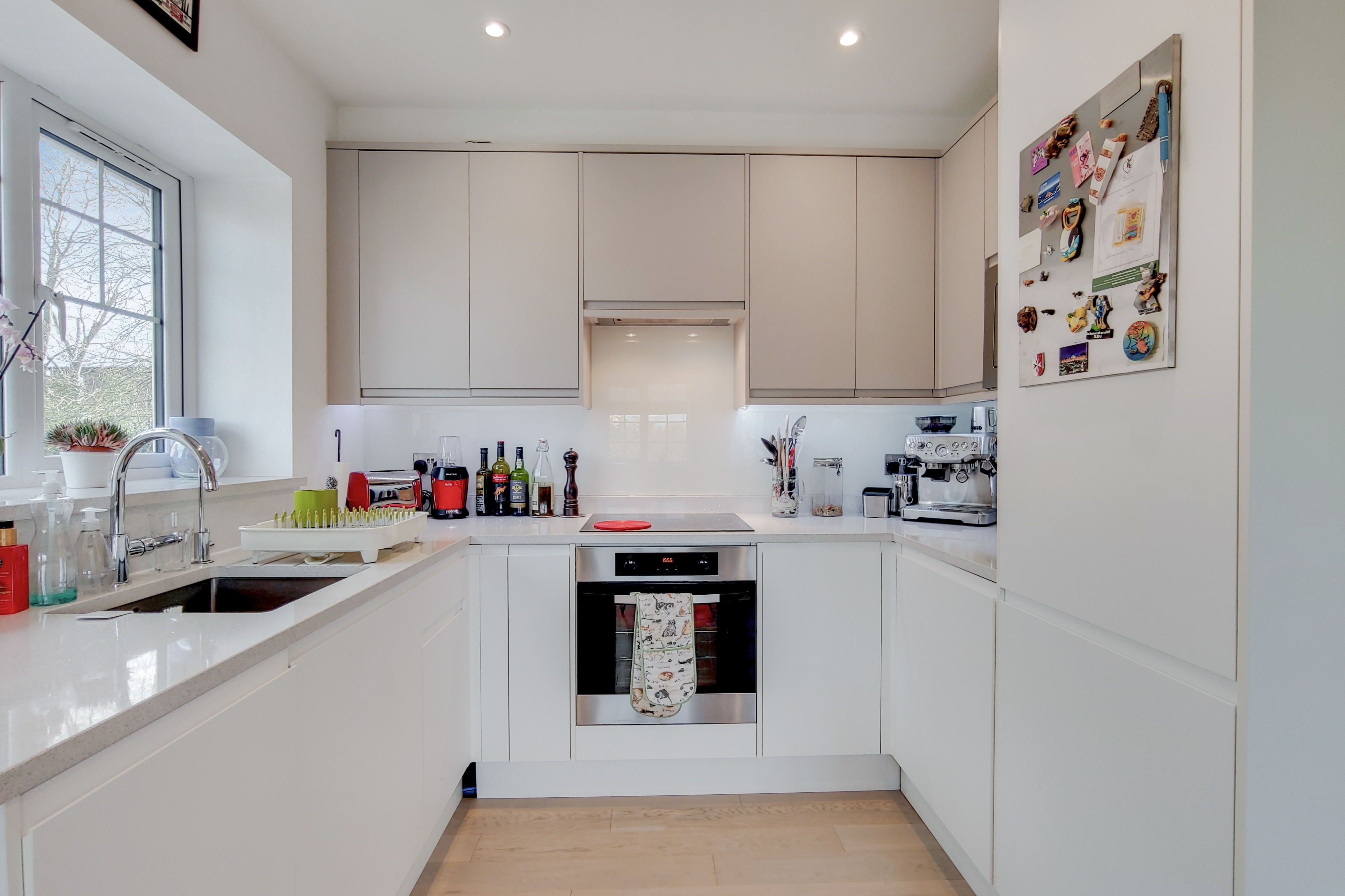 1 bed apartment to rent in Boddington Gardens, Acton, W3 9