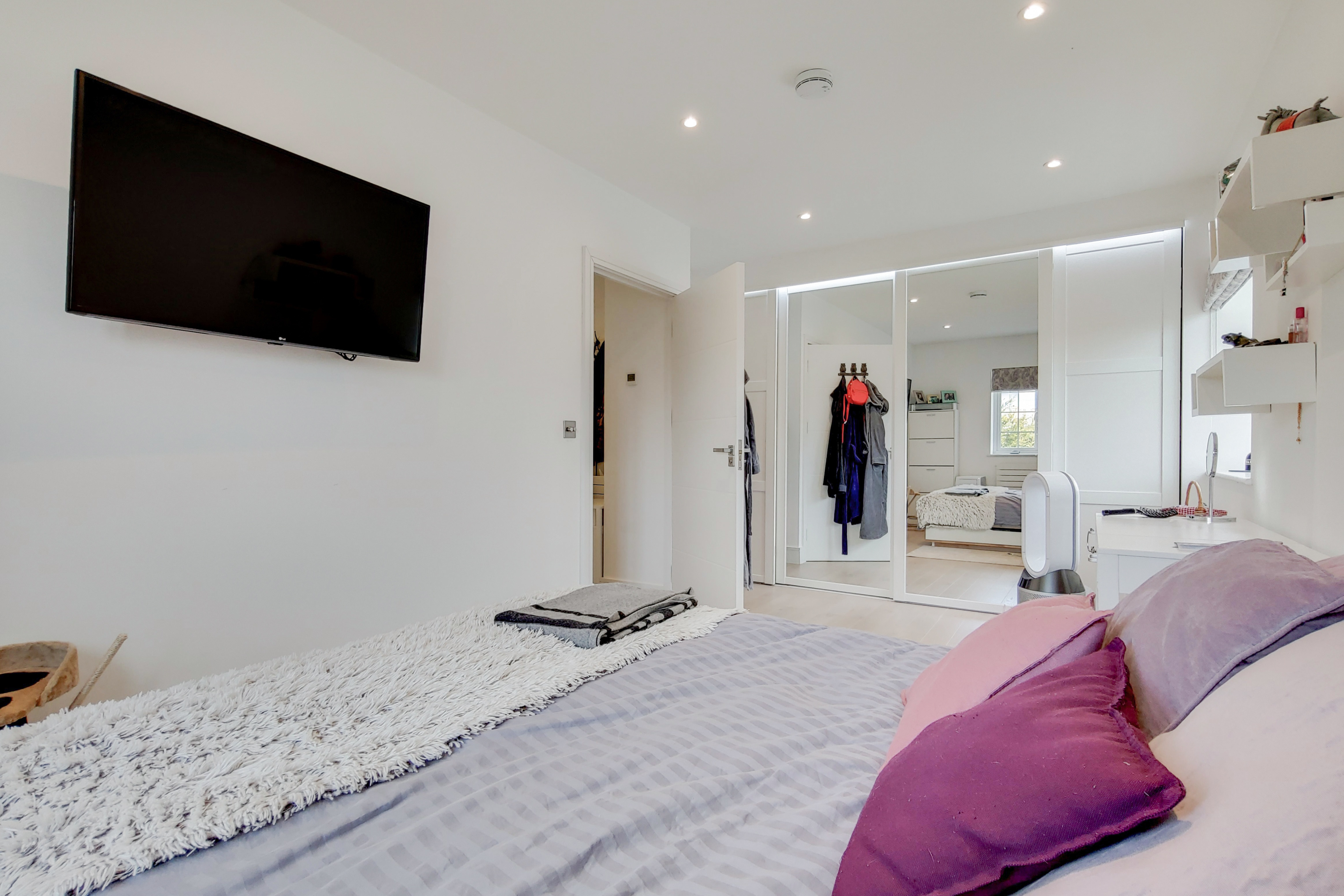 1 bed apartment to rent in Boddington Gardens, Acton  - Property Image 12
