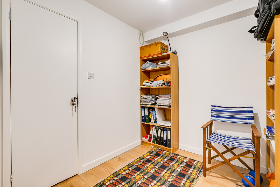 4 bed terraced house for sale in Ealing, London  - Property Image 16