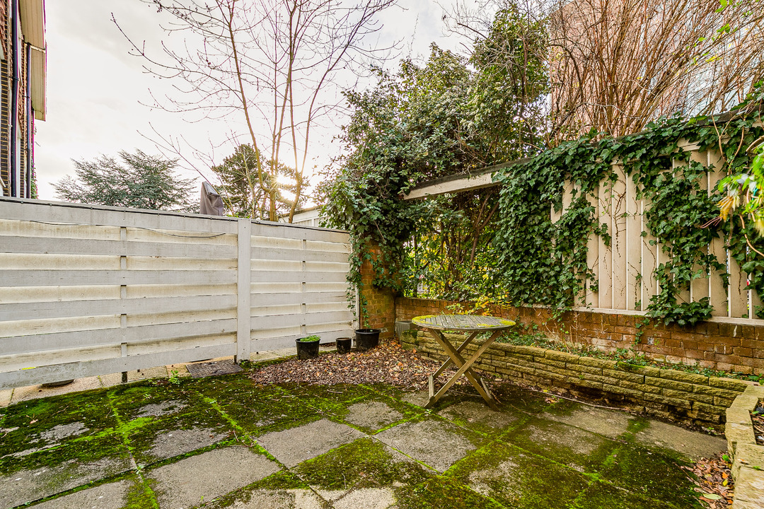 4 bed terraced house for sale in Ealing, London  - Property Image 19