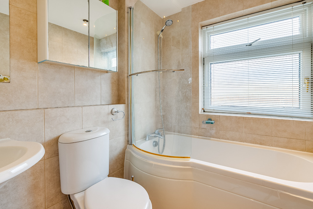 4 bed terraced house for sale in Ealing, London  - Property Image 10