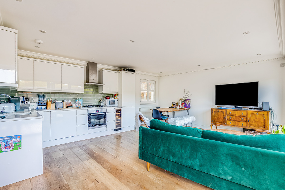 2 bed apartment for sale in Hamilton Road, Ealing  - Property Image 7