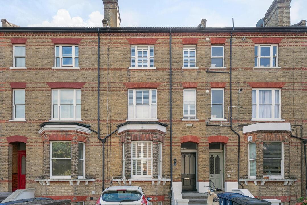 7 bed terraced house for sale in Grange Park, Ealing  - Property Image 4