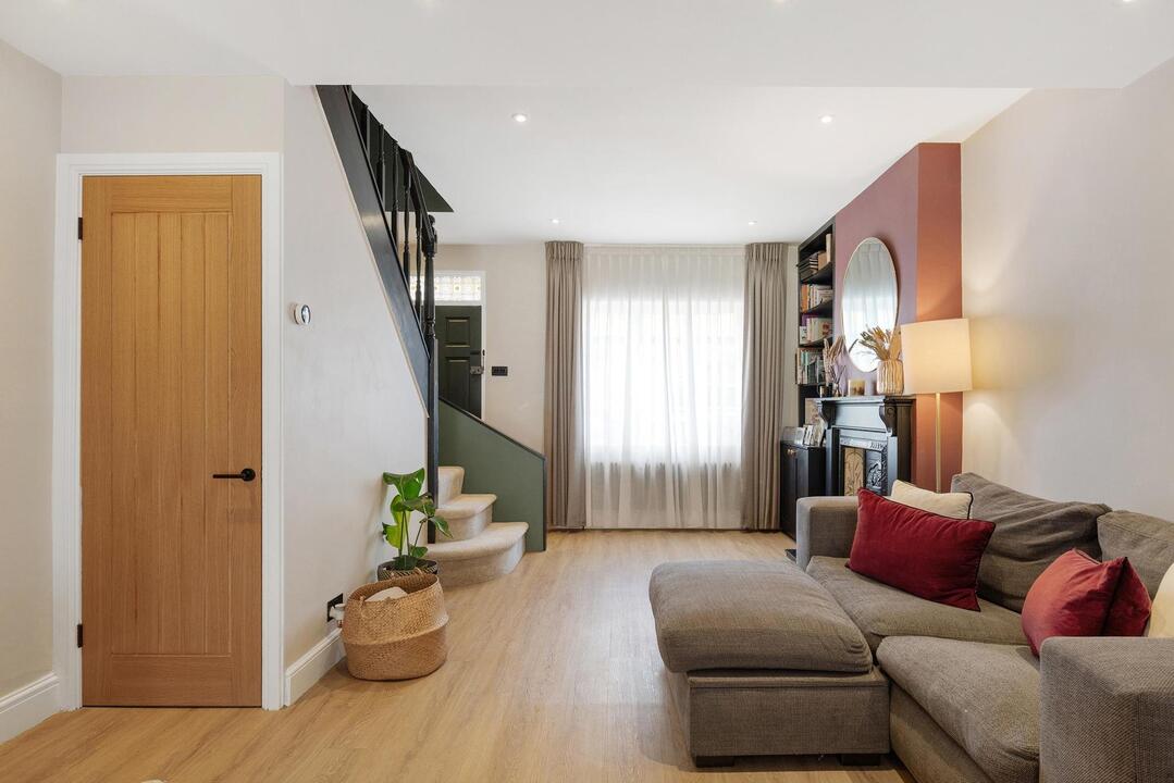 2 bed end of terrace house for sale in Orchard Road, Brentford 16