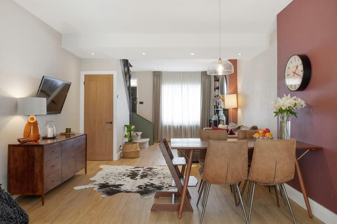 2 bed end of terrace house for sale in Orchard Road, Brentford 17