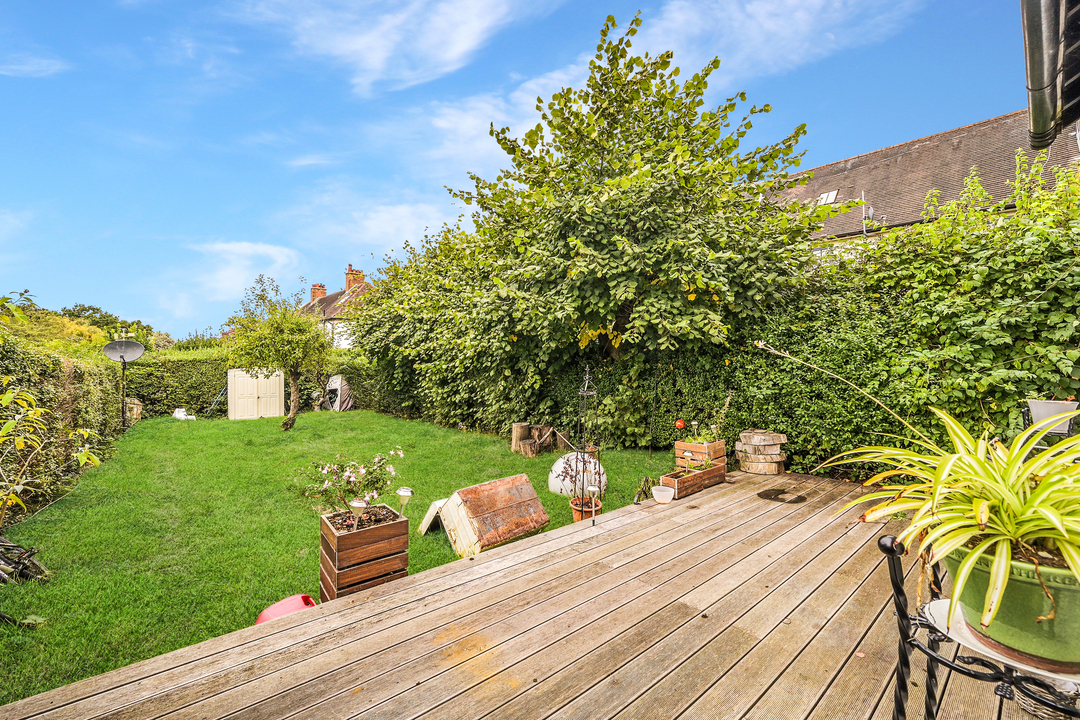 4 bed semi-detached house for sale in Woodfield Crescent, Ealing  - Property Image 7