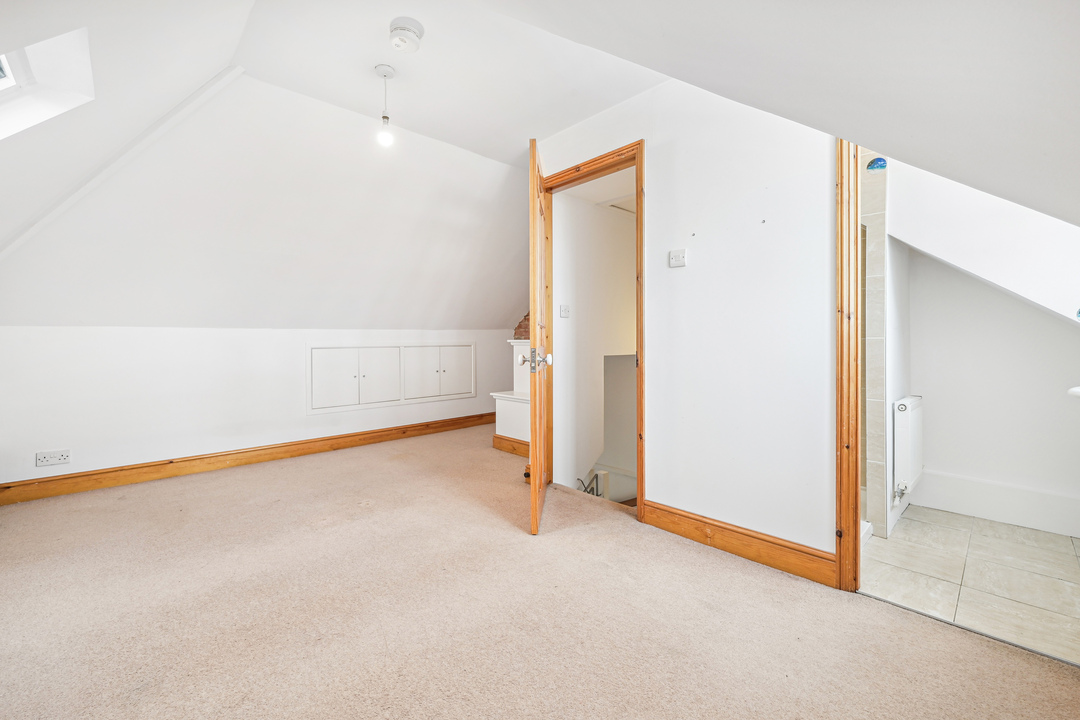 4 bed semi-detached house for sale in Woodfield Crescent, Ealing  - Property Image 13