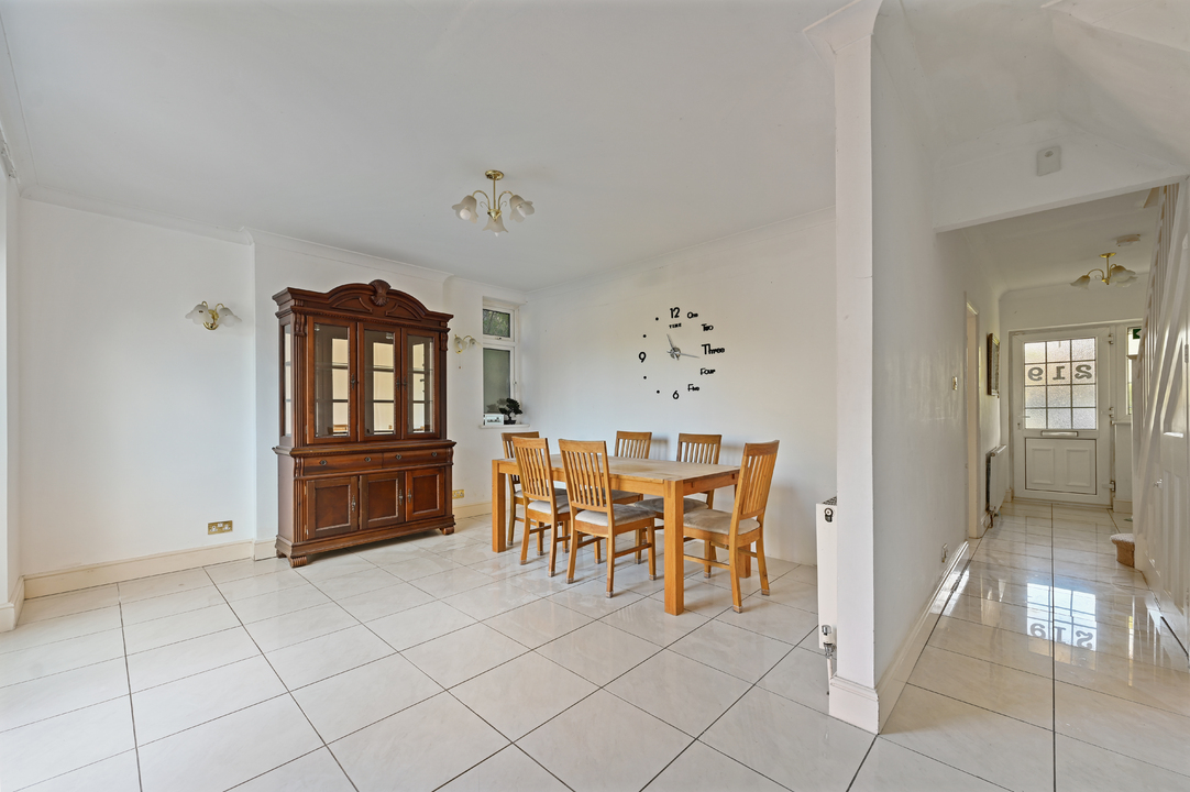 4 bed semi-detached house to rent in Princes Gardens, Acton, London, W3 7