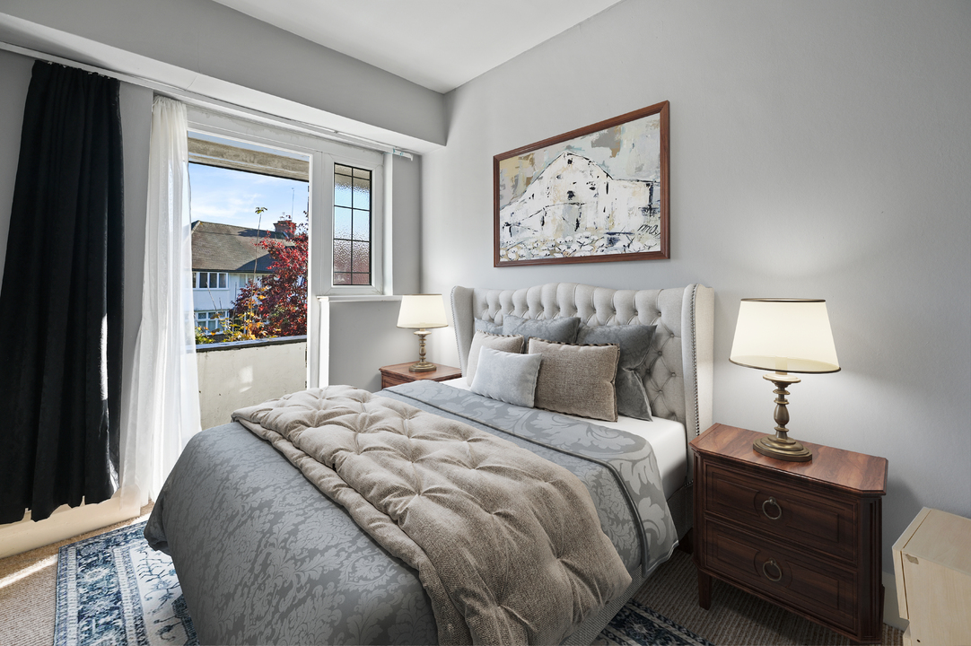 4 bed semi-detached house to rent in Princes Gardens, Acton, London, W3 5