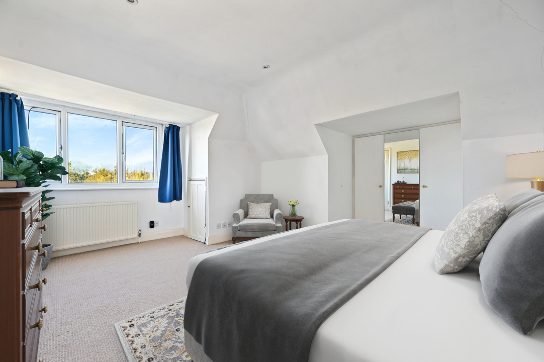 4 bed semi-detached house to rent in Princes Gardens, Acton, London, W3 12