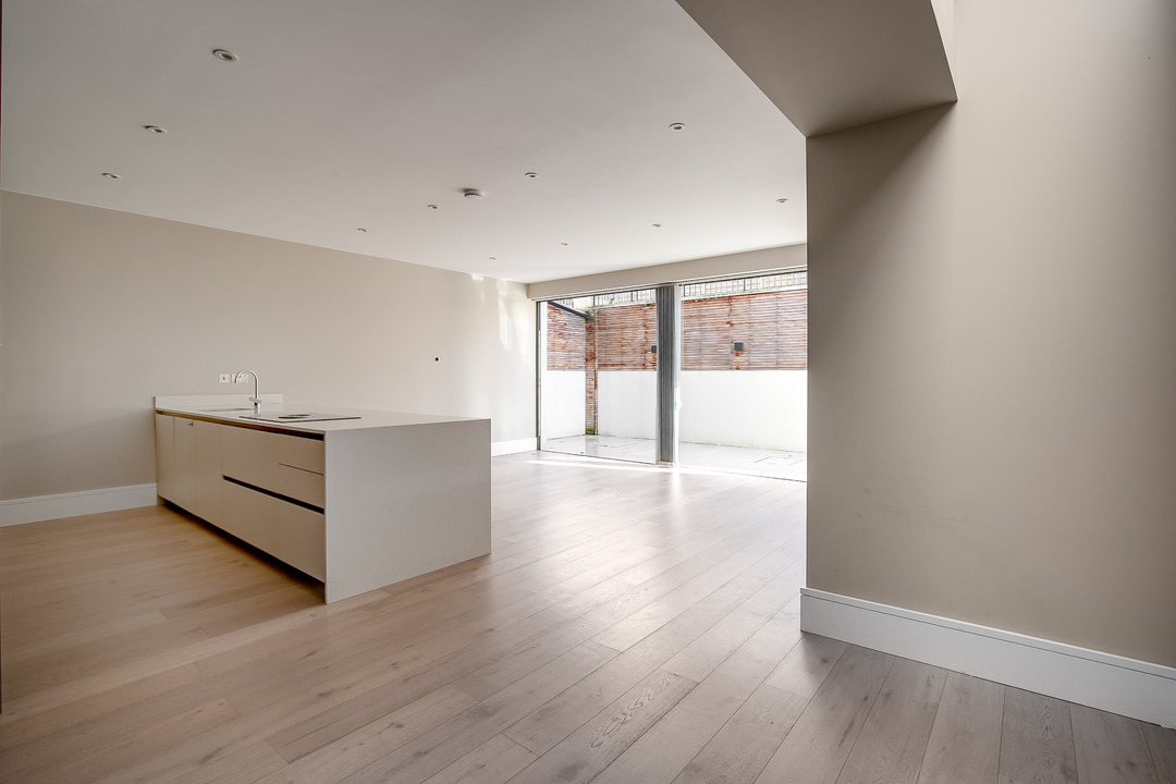 2 bed apartment to rent in 58 Woodfield Road, London  - Property Image 9