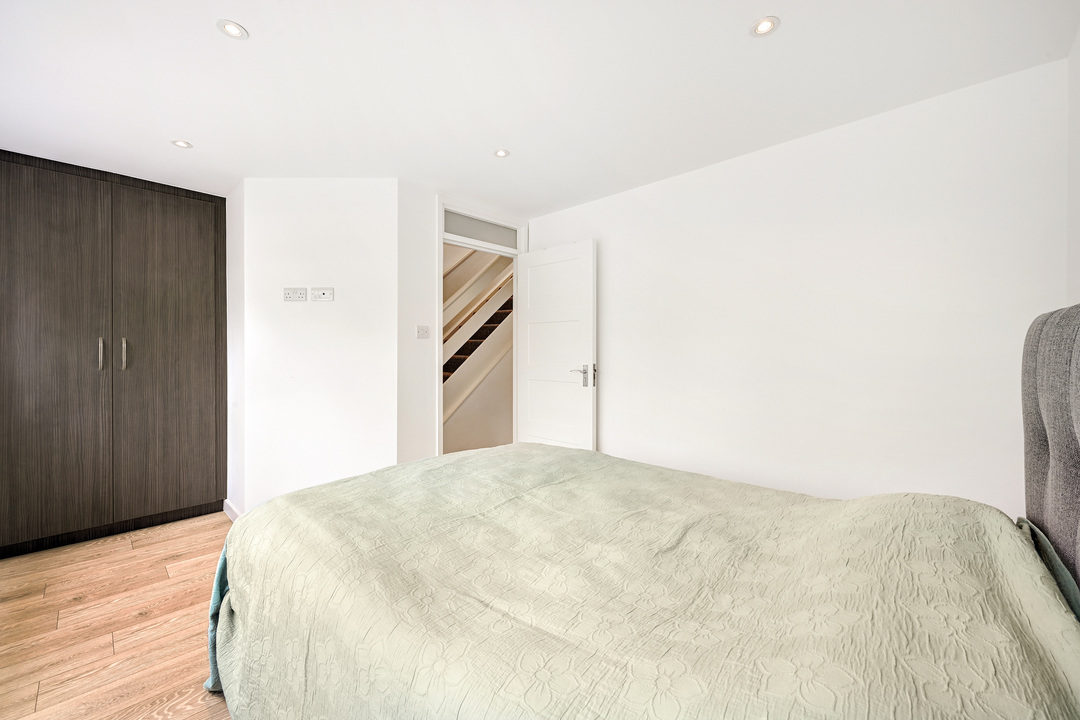4 bed terraced house for sale in Mount Pleasant Road, Ealing  - Property Image 10