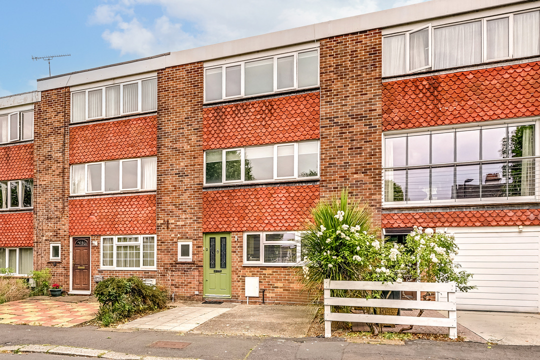 4 bed terraced house for sale in Mount Pleasant Road, Ealing 4
