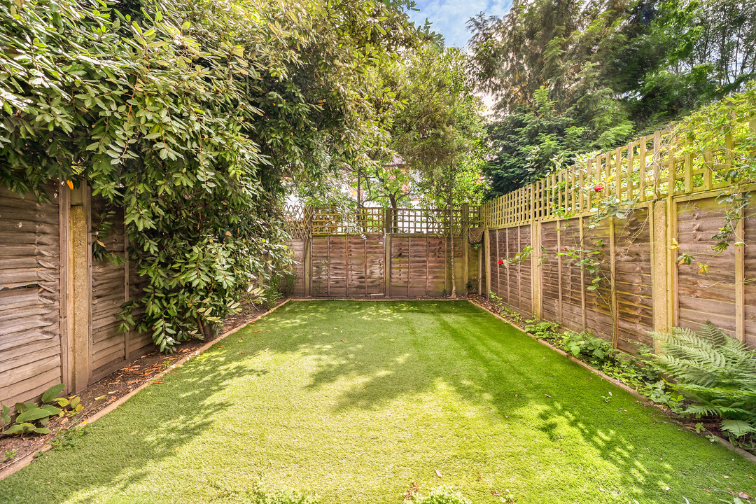 4 bed terraced house for sale in Mount Pleasant Road, Ealing 1