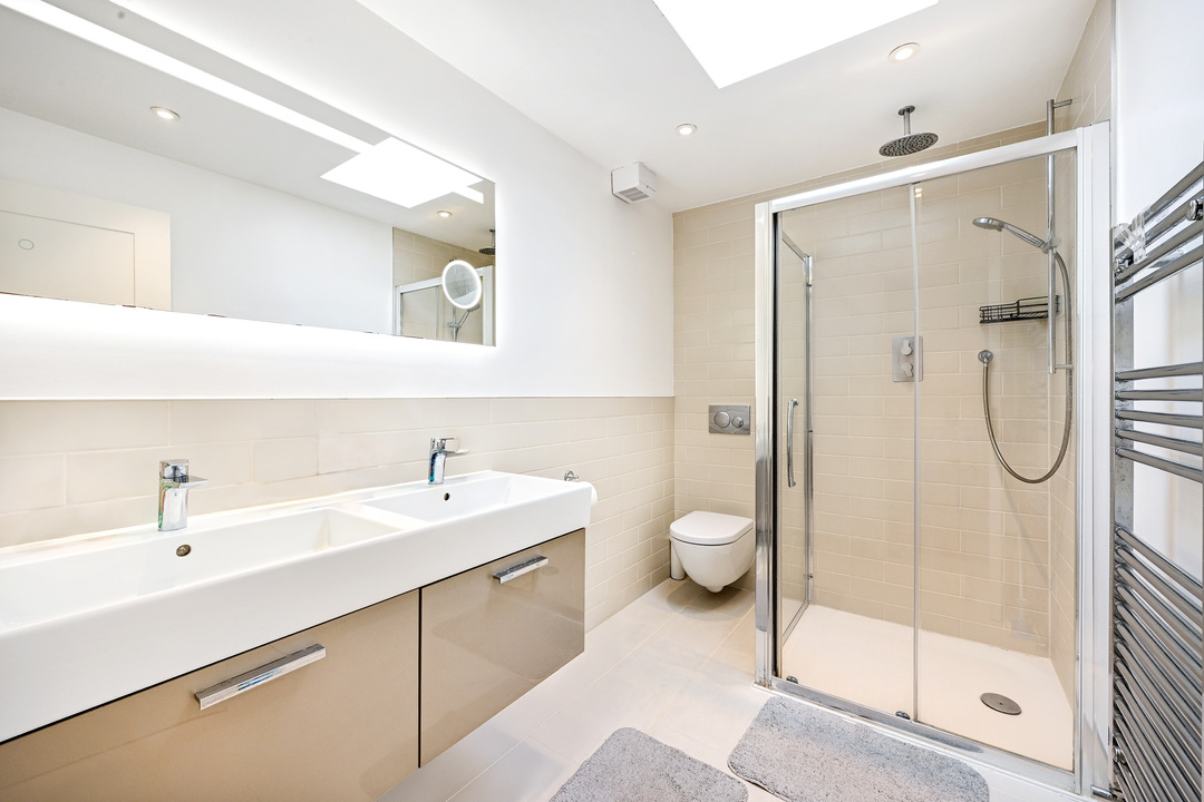 4 bed terraced house for sale in Mount Pleasant Road, Ealing 3