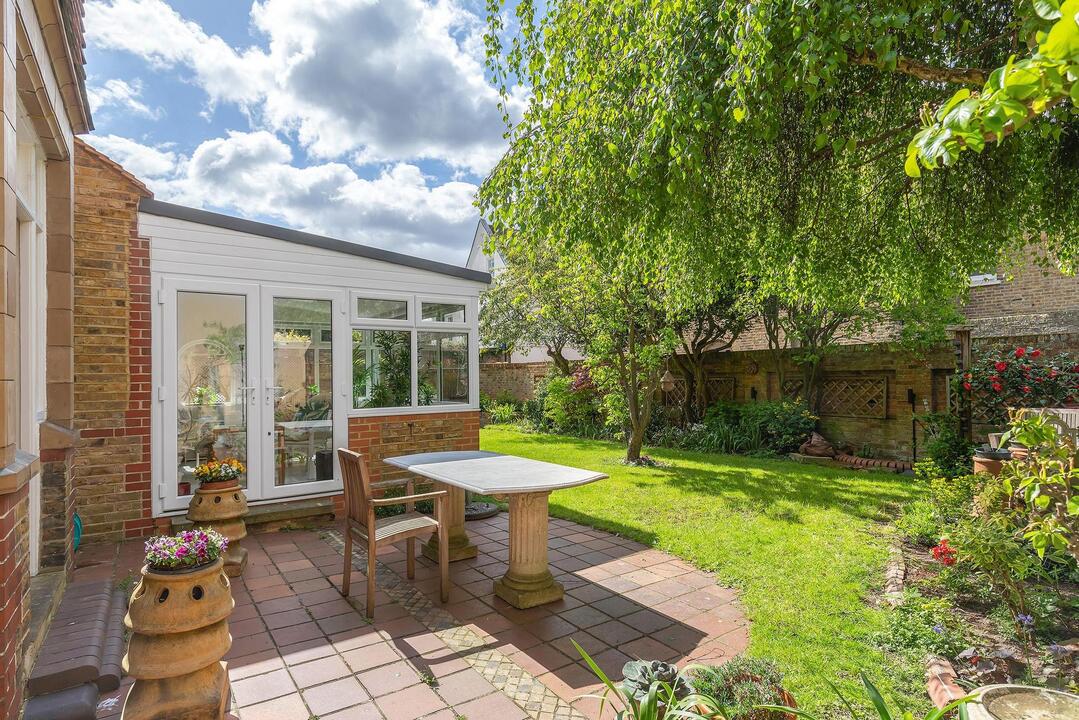 5 bed semi-detached house for sale in Somerset Road, Brentford, Greater London, TW8 1