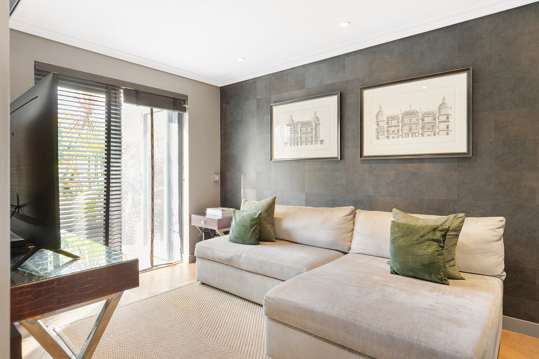 3 bed apartment for sale in Uxbridge Road, Ealing, London, W5 10