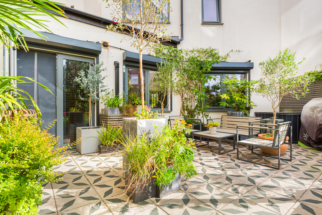 3 bed apartment for sale in Uxbridge Road, Ealing, London, W5 12