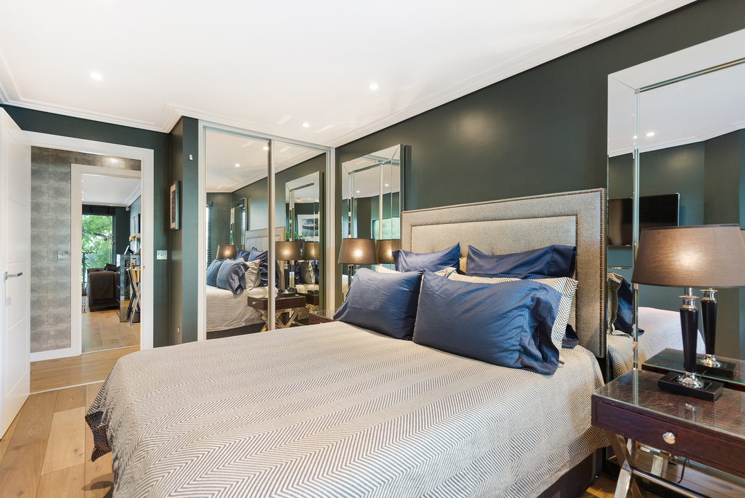 3 bed apartment for sale in Uxbridge Road, Ealing, London, W5 7