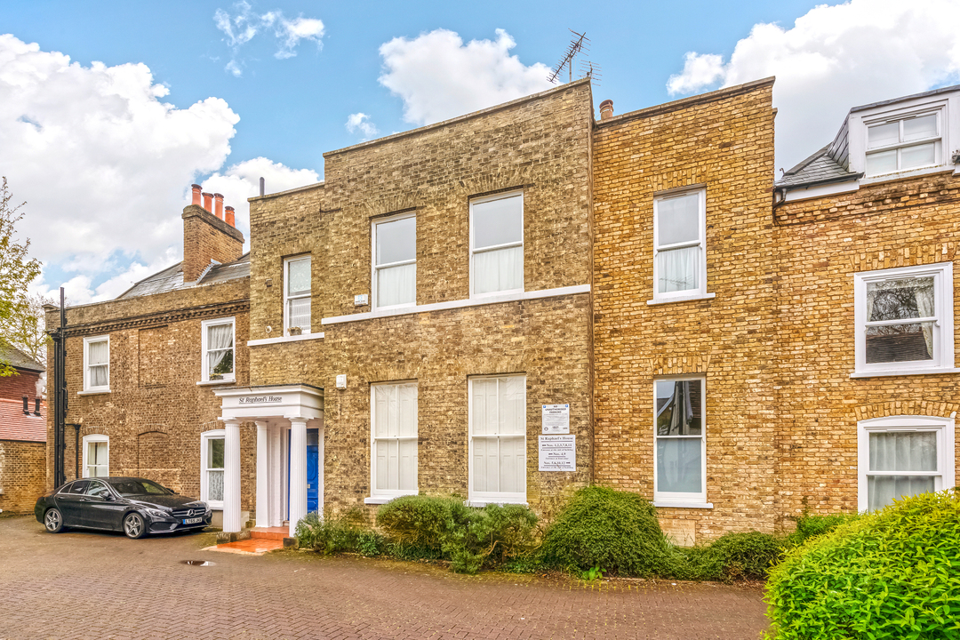 1 bed apartment for sale in St. Raphaels House, Ealing - Property Image 1