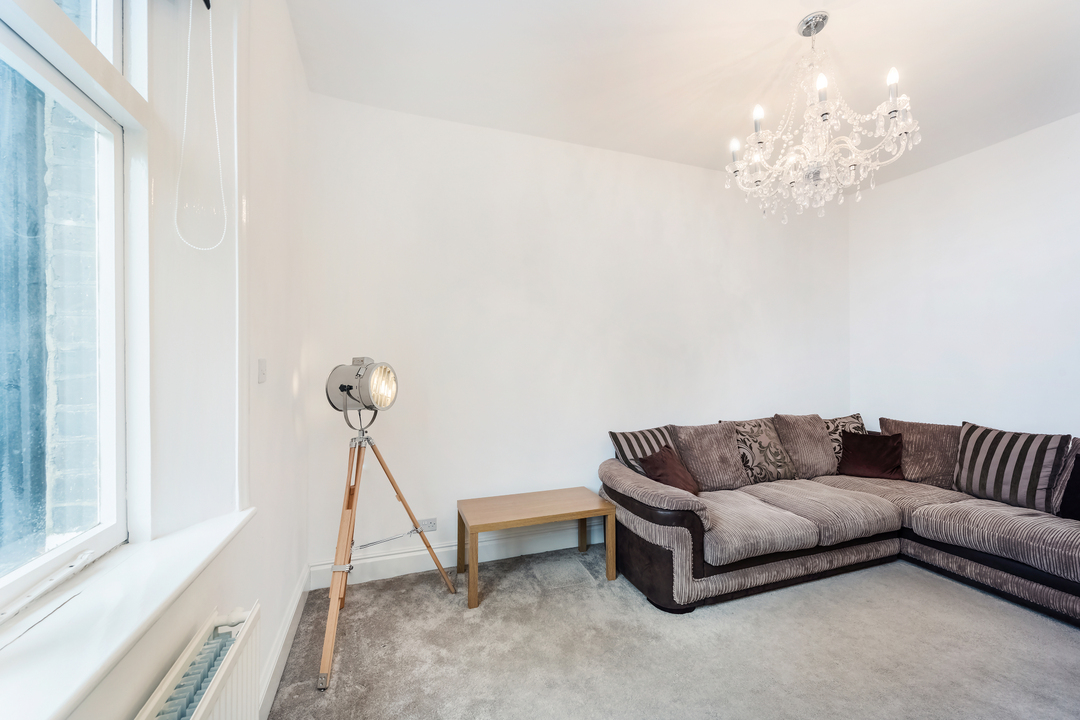1 bed apartment for sale in St. Raphaels House, Ealing  - Property Image 3