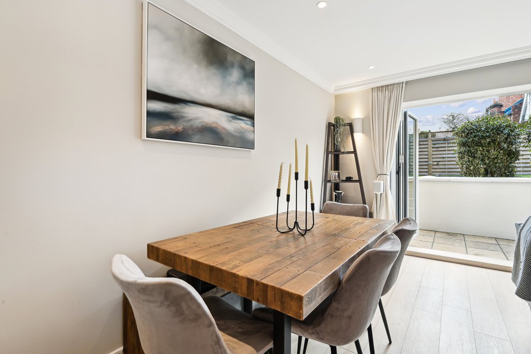 2 bed apartment for sale in Sutherland Road, Ealing 9