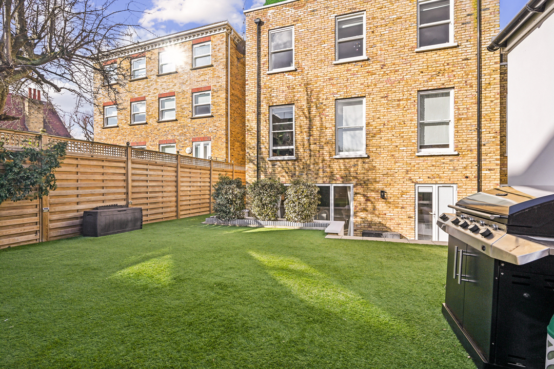 2 bed apartment for sale in Sutherland Road, Ealing  - Property Image 12