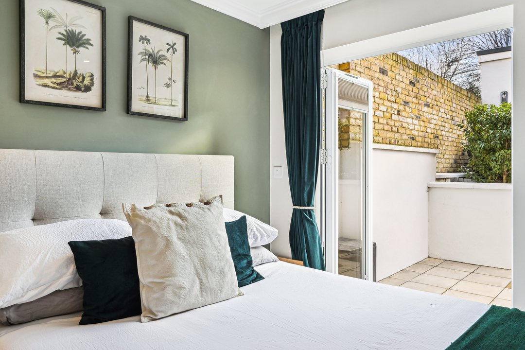 2 bed apartment for sale in Sutherland Road, Ealing 17