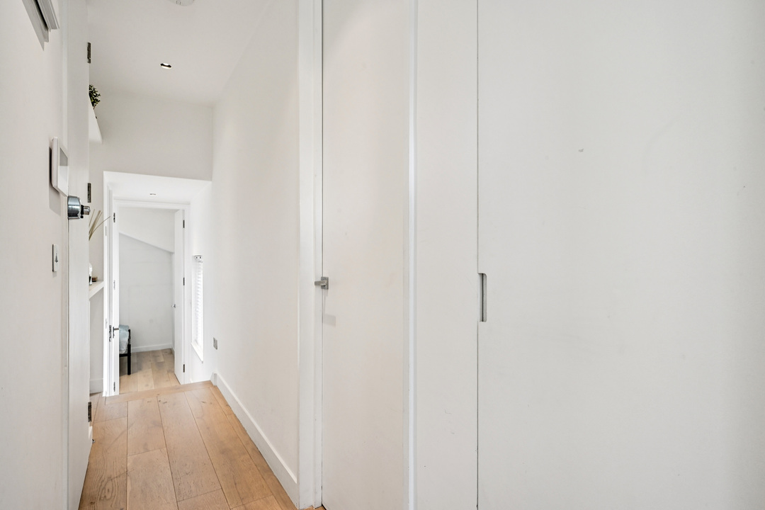 2 bed apartment for sale in Eccleston Road, Ealing  - Property Image 16