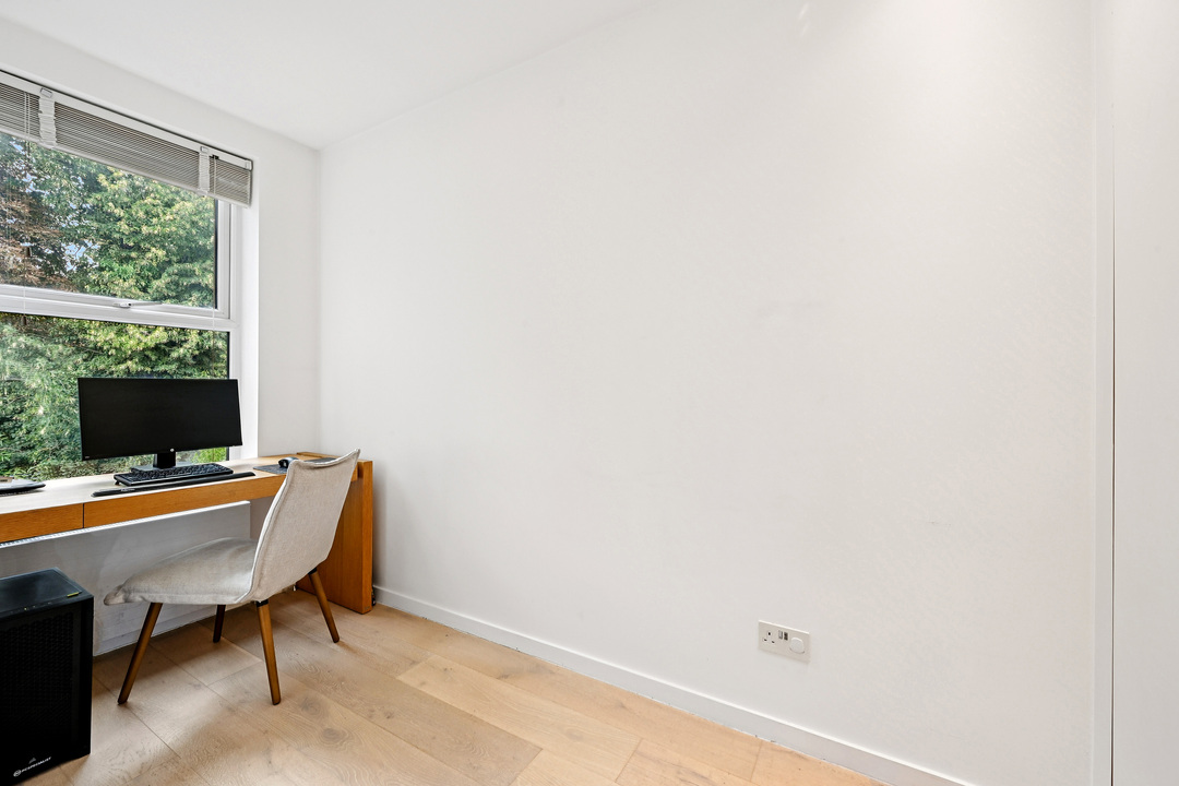 2 bed apartment for sale in Eccleston Road, Ealing 13