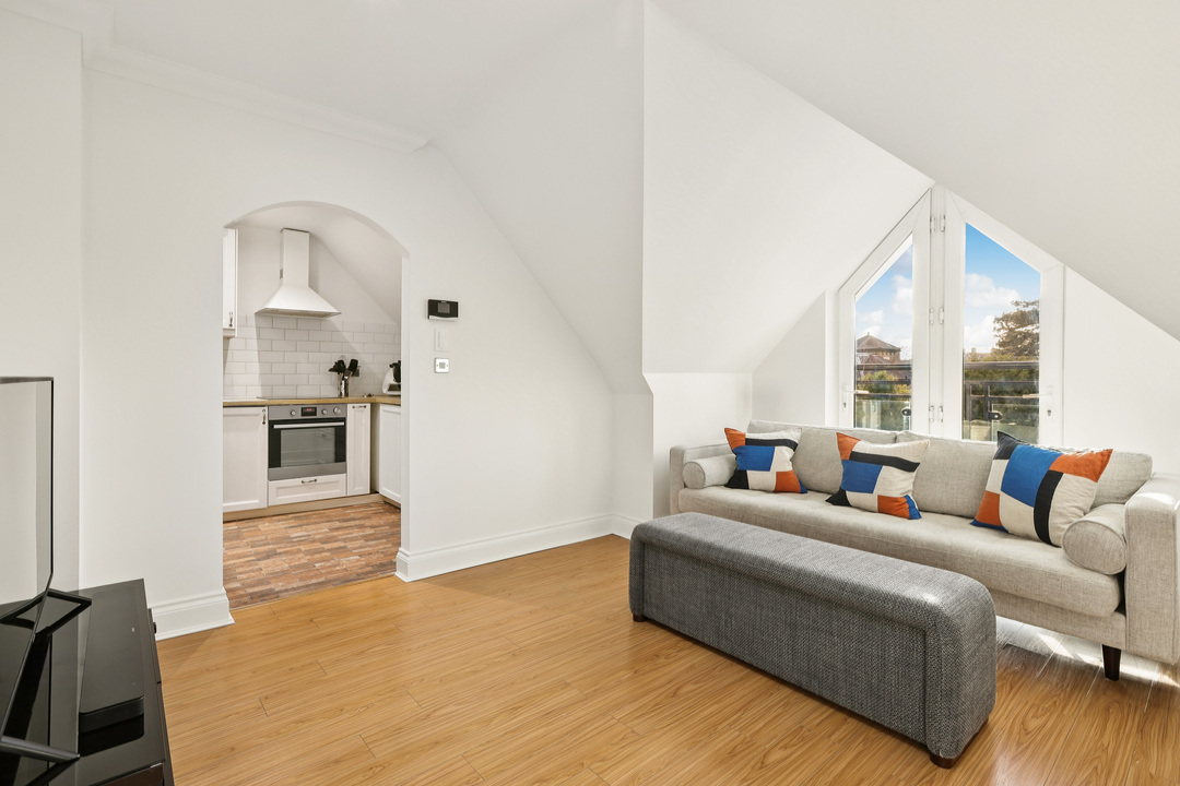 2 bed apartment for sale in Castlebar Park, Ealing, London, W5  - Property Image 3