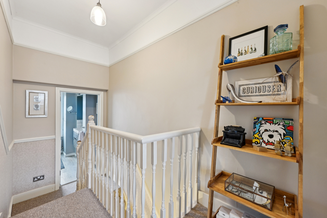 2 bed terraced house for sale in Endsleigh Road, Ealing  - Property Image 16