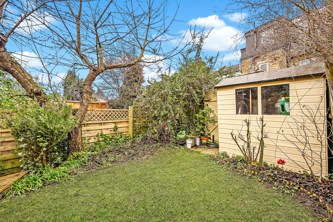 2 bed terraced house for sale in Endsleigh Road, Ealing  - Property Image 10