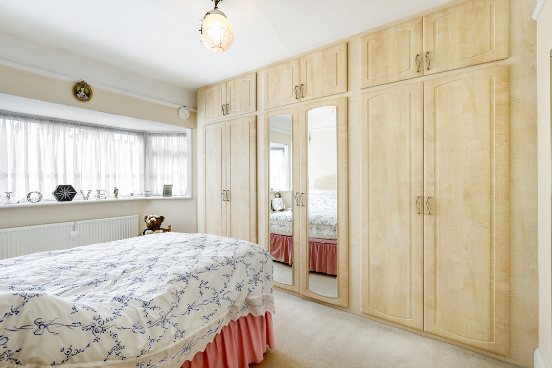 3 bed terraced house for sale in Cecil Road, Acton 7