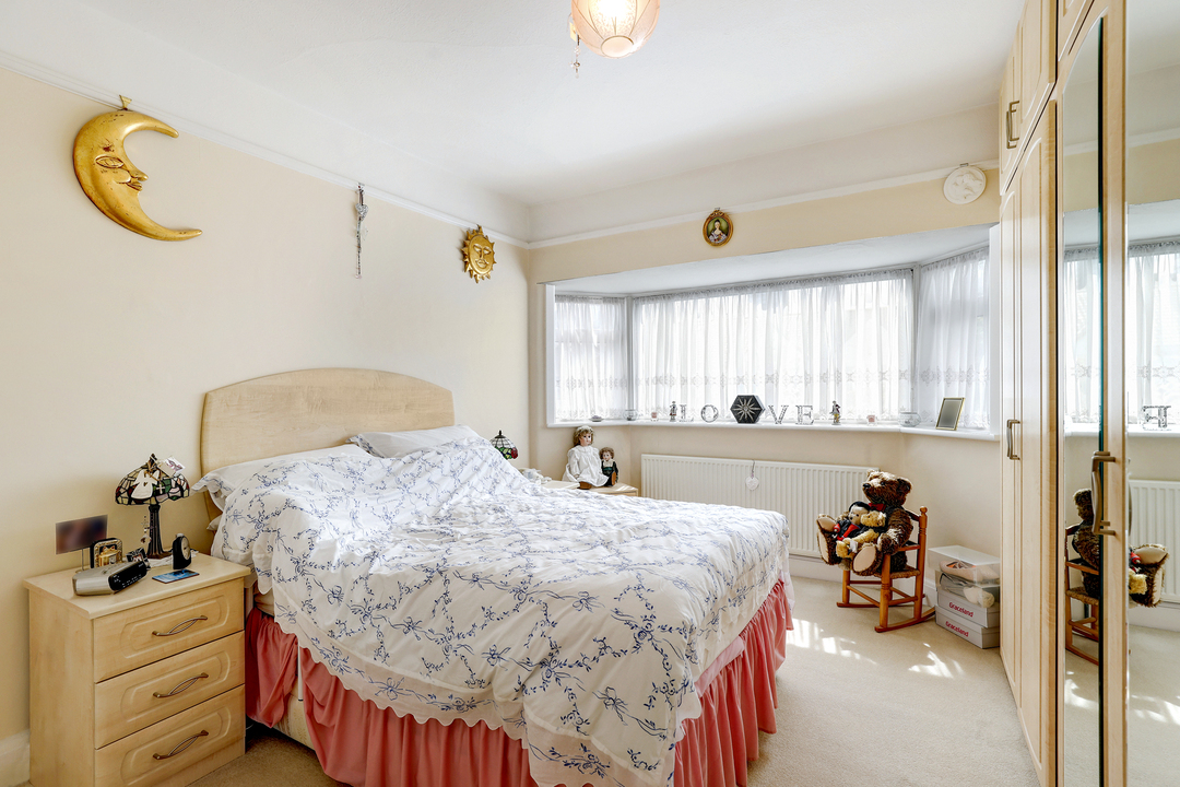 3 bed terraced house for sale in Cecil Road, Acton 6