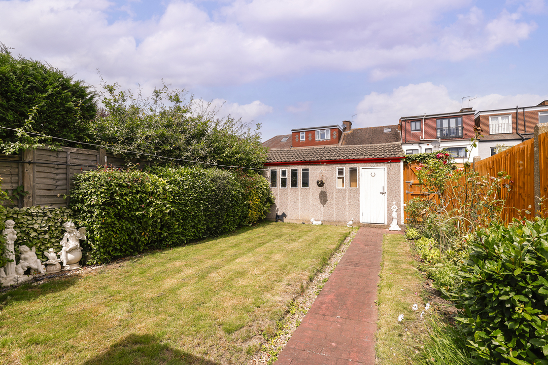 3 bed terraced house for sale in Cecil Road, Acton  - Property Image 4