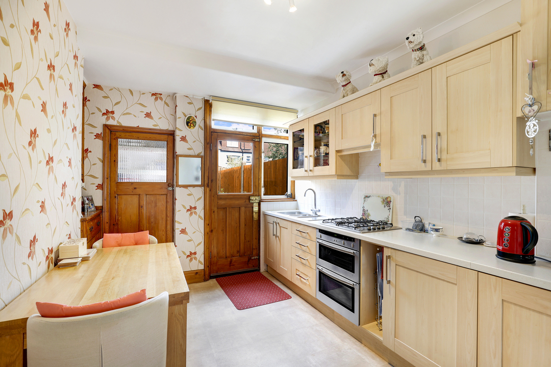3 bed terraced house for sale in Cecil Road, Acton 5